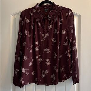 Ladies Ann Taylor Blouse, S